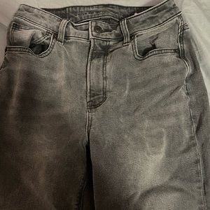 Black mom jeans from American eagle size 2 regular